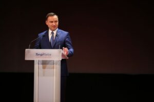 04.09.2015. Prezydent RP Andrzej Duda podczas wręczenia nagród Defendery / Wojciech Habdas / Radio Kielce