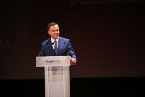 04.09.2015. Prezydent RP Andrzej Duda podczas wręczenia nagród Defendery / Wojciech Habdas / Radio Kielce