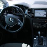 29.09.2015 VW Golf Sportsvan / Robert Felczak / Radio Kielce