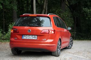 29.09.2015 VW Golf Sportsvan / Robert Felczak / Radio Kielce