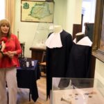 15.09.2015 Kielce. W Muzeum Lat Szkolnych Stefana Żeromskiego trwają przygotowania do nowej wystawy "Dziewczęta w mundurkach" / Stanisław Blinstrub / Radio Kielce