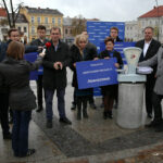 Konferencja Nowoczesnej na kieleckim Rynku (23 października 2015 r.) / Piotr Michalski / Radio Kielce