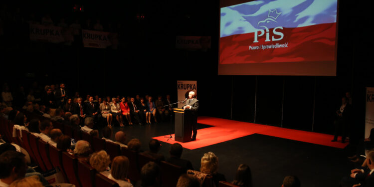 Konwencja PiS w KCK (6 października 2015 r.) / Piotr Michalski / Radio Kielce