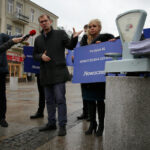 Konferencja Nowoczesnej na kieleckim Rynku (23 października 2015 r.) / Piotr Michalski / Radio Kielce