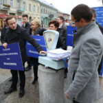 Konferencja Nowoczesnej na kieleckim Rynku (23 października 2015 r.) / Piotr Michalski / Radio Kielce