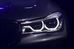 26.10.2015. BMW serii 7. Prezentacja w Kielcach / Robert Felczak / Radio Kielce