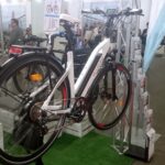 08.10.2015. Targi Bike Expo. Rower elektryczny / Marek Cender / Radio Kielce