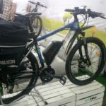 08.10.2015. Targi Bike Expo. Rower elektryczny / Marek Cender / Radio Kielce