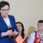 23.10.2015. Ewa Kopacz spotkała się w Kielcach z przedstawicielami kół gospodyń wiejskich z województwa świętokrzyskiego / Bartłomiej Zapała / Radio Kielce