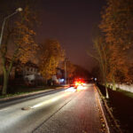 30.10.2015 Kielce. Ciemności spowiły ul. Ściegiennego, przy której znajdują się główne kieleckie nekropolie. / Wojciech Habdas / Radio Kielce