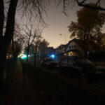 30.10.2015 Kielce. Ciemności spowiły ul. Ściegiennego, przy której znajdują się główne kieleckie nekropolie. / Wojciech Habdas / Radio Kielce