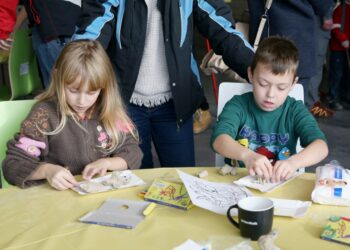 25.10.2015 Chęciny. Dzień otwarty w Europejskim Centrum Edukacji Geologicznej / Stanisław Blinstrub / Radio Kielce