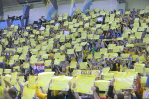 17.10.2015. Mecz 5. kolejki Ligi Mistrzów piłkarzy ręcznych: Vive Tauron Kielce - FC Barcelona / Kamil Król / Radio Kielce