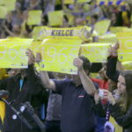 17.10.2015. Mecz 5. kolejki Ligi Mistrzów piłkarzy ręcznych: Vive Tauron Kielce - FC Barcelona / Kamil Król / Radio Kielce