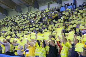 17.10.2015. Mecz 5. kolejki Ligi Mistrzów piłkarzy ręcznych: Vive Tauron Kielce - FC Barcelona / Kamil Król / Radio Kielce