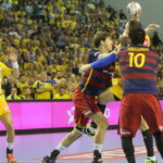 17.10.2015. Mecz 5. kolejki Ligi Mistrzów piłkarzy ręcznych: Vive Tauron Kielce - FC Barcelona / Kamil Król / Radio Kielce