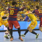 17.10.2015. Mecz 5. kolejki Ligi Mistrzów piłkarzy ręcznych: Vive Tauron Kielce - FC Barcelona / Kamil Król / Radio Kielce