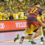 17.10.2015. Mecz 5. kolejki Ligi Mistrzów piłkarzy ręcznych: Vive Tauron Kielce - FC Barcelona / Kamil Król / Radio Kielce