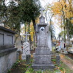 30.10.2015. Ostatnie porządki na Cmentarzu Starym w Kielcach / Kamil Król / Radio Kielce