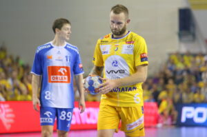 31.10.2015. 11. kolejka PGNiG Superligi piłkarzy ręcznych: Vive Tauron Kielce - Orlen Wisła Płock / Kamil Król / Radio Kielce