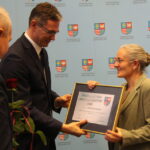 21.10.2015. Zarząd Województwa Świętokrzyskiego nagrodził regionalnych twórców / Kamil Król / Radio Kielce