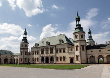 Koncert Gospodarze - Gościom, rozpoczynający 40 Jubileuszowy Festiwal Harcerski / Wojciech Habdas / Radio Kielce