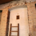 10.7.2015 Kielce. Dom modlitwy Herszla Zagajskiego w Kielcach. Rozpoczęły się prace konserwatorskie przy polichromiach które mają być przeniesione do budowanego na Pakoszu nowego domu modlitwy. / Wojciech Habdas / Radio Kielce