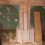 10.7.2015 Kielce. Dom modlitwy Herszla Zagajskiego w Kielcach. Rozpoczęły się prace konserwatorskie przy polichromiach które mają być przeniesione do budowanego na Pakoszu nowego domu modlitwy. / Wojciech Habdas / Radio Kielce