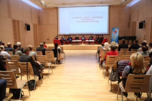 20.10.2015 Kielce. Debata III Sektor - Biznes - Samorząd. Współpraca dla rozwoju regionu. / Wojciech Habdas / Radio Kielce