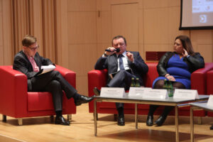 20.10.2015 Kielce. Debata III Sektor - Biznes - Samorząd. Współpraca dla rozwoju regionu. / Wojciech Habdas / Radio Kielce