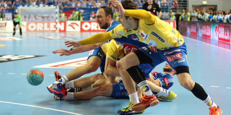 21.5.2015 Płock. Finał PGNiG Superligi. Vive Tauron Kielce kontra Orlen Wisła Płock / Wojciech Habdas / Radio Kielce