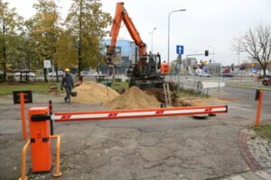 22.10.2015. Remont parkingu przy Świętokrzyskim Urzędzie Wojewódzkim / Wojciech Habdas / Radio Kielce