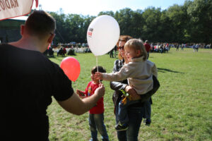 4.10.2015 Kielce. Msza święta w kieleckiej katedrze rozpoczęła tegoroczne święto myśliwych „Hubertusa”. Później imprezy odbywały się na Stadionie Leśnym. / Wojciech Habdas / Radio Kielce