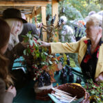 4.10.2015 Kielce. Msza święta w kieleckiej katedrze rozpoczęła tegoroczne święto myśliwych „Hubertusa”. Później imprezy odbywały się na Stadionie Leśnym. / Wojciech Habdas / Radio Kielce