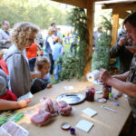 4.10.2015 Kielce. Msza święta w kieleckiej katedrze rozpoczęła tegoroczne święto myśliwych „Hubertusa”. Później imprezy odbywały się na Stadionie Leśnym. / Wojciech Habdas / Radio Kielce