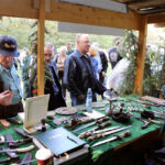 4.10.2015 Kielce. Msza święta w kieleckiej katedrze rozpoczęła tegoroczne święto myśliwych „Hubertusa”. Później imprezy odbywały się na Stadionie Leśnym. / Wojciech Habdas / Radio Kielce