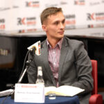 22.10.2015 Kielce. Przedwyborcza debata dotycząca edukacji i rynku pracy dla młodych ludzi. Damian Orzechowski - KW Kukiz '15 / Wojciech Habdas / Radio Kielce