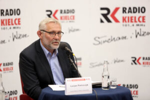 22.10.2015 Kielce. Przedwyborcza debata dotycząca edukacji i rynku pracy dla młodych ludzi. Lucjan Pietrzczyk - KW Platforma Obywatelska / Wojciech Habdas / Radio Kielce