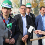 5.10.2015 Kielce. Członkowie ugrupowania Nowoczesna podczas konferencji próbowali "skruszyć partyjny i urzędniczy beton" / Wojciech Habdas / Radio Kielce