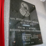 9.10.2015 Kielce. Uroczystości upamiętniające rotmistrza Witolda Pileckiego w Zespole Szkół Informatycznych im. Generała Józefa Hauke-Bosaka w Kielcach. / Wojciech Habdas / Radio Kielce