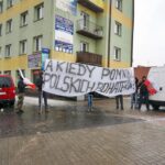 12.10.2015 Ostrowiec. Odsłonięcie obelisku upamiętniającego mieszkańców pochodzenia żydowskiego, zamordowanych w czasie II wojny światowej / Teresa Czajkowska / Radio Kielce