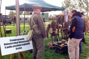 11.10.2015 Jędrzejów. Piknik militarny / Ewa Pociejwska-Gawęda / Radio Kielce