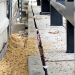 26.10.2015. Usterki przy nowym przystanku przy ulicy Źródłowej / Robert Felczak / Radio Kielce