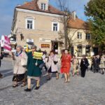 16.10.2015 Sandomierz. Marsz Amazonek / Grażyna Szlęzak-Wójcik / Radio Kielce