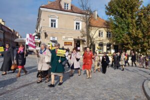 16.10.2015 Sandomierz. Marsz Amazonek / Grażyna Szlęzak-Wójcik / Radio Kielce