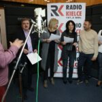 Krzysztof Cugowski i Dziennikarze Radia Kielce nagrywają pastorałkę (26 listopada 2015 r.) / Piotr Michalski / Radio Kielce
