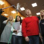 Krzysztof Cugowski i Dziennikarze Radia Kielce nagrywają pastorałkę (26 listopada 2015 r.) / Piotr Michalski / Radio Kielce