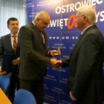 10.11.2015. Pięcioro ostrowczan zostało wyróżnionych medalami Pro Publico Bono / Teresa Czajkowska / Radio Kielce