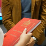 26.11.2015. Twórcy "Przedwiośnia" z wizytą w Suchedniowie / Karol Żak / Radio Kielce