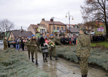 11.11.2015 Jędrzejów. 97 rocznica Odzyskania przez Polskę Niepodległości / Ewa Pociejowska-Gawęda / Radio Kielce